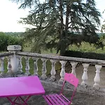 Chateau La Loge Bed and breakfast 3*