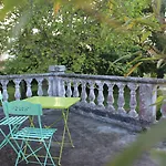 Chateau La Loge Bed and breakfast 3*