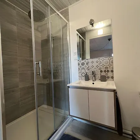 Oda ve Kahvaltı Chateau La Loge 3*