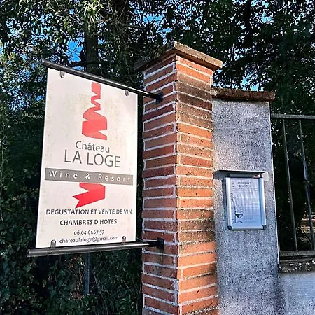 Chateau La Loge 3*