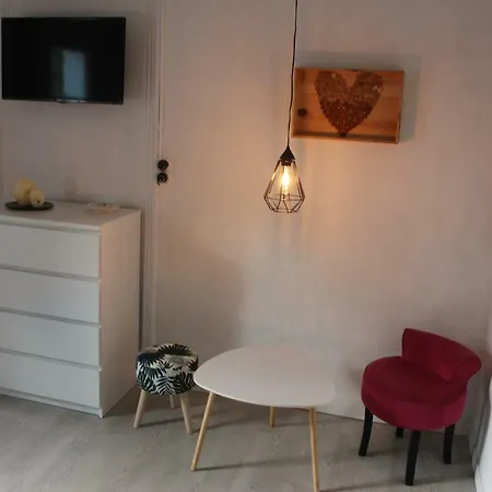 Oda ve Kahvaltı Chateau La Loge